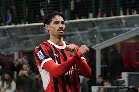 Tijjani Reijnders: Gelandang Kalem yang Jadi Mesin Diam-Diam di Milan dan Belanda